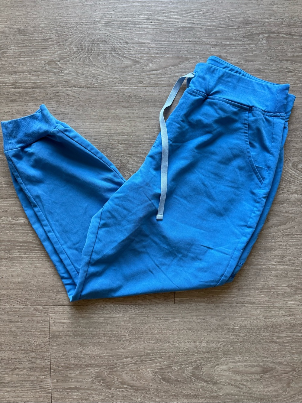 Figs Catarina Scrub Top Size M and Zamora Jogger Size Large (petite) - Picture 6 of 7